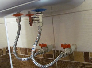 Подключение накопительного водонагревателя в Барнауле